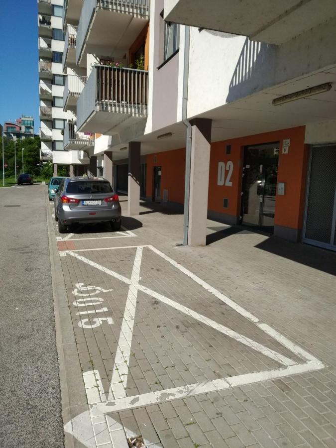 Apartmán Brand New Apartment. Parking Spot Included! *